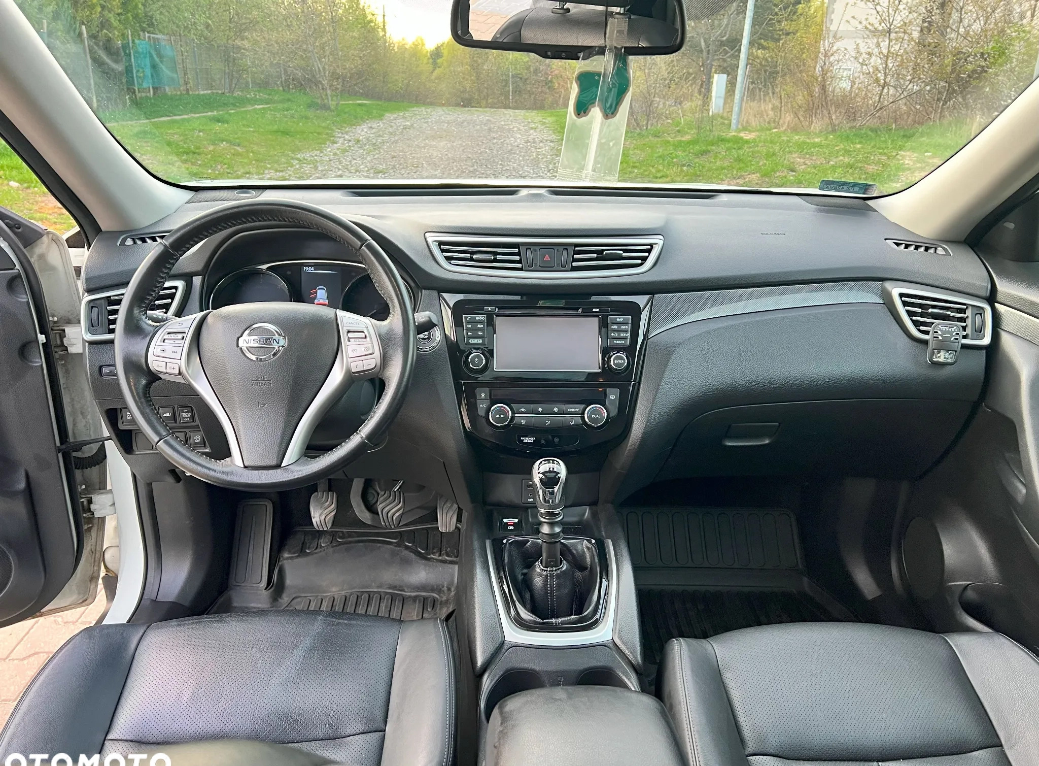 Nissan X-Trail cena 49999 przebieg: 239000, rok produkcji 2015 z Żywiec małe 407